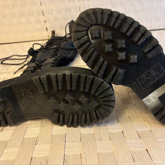 Dr. Marten Black Azreya Max Leather 26-Eye Platform Thigh-high Boots - Picture 4 of 4